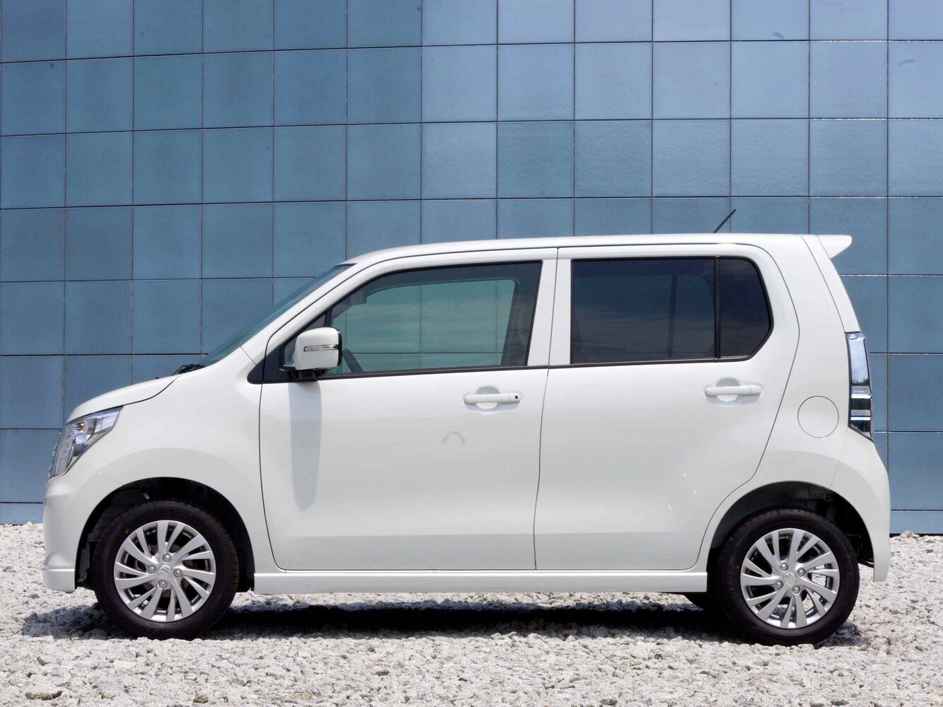 Suzuki Wagon R FX — Фотографии комплектации 3
