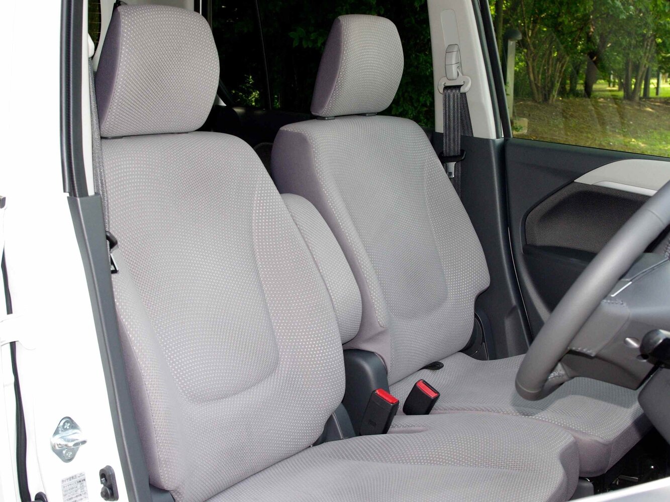 Suzuki Wagon R FX — Фотографии комплектации 6