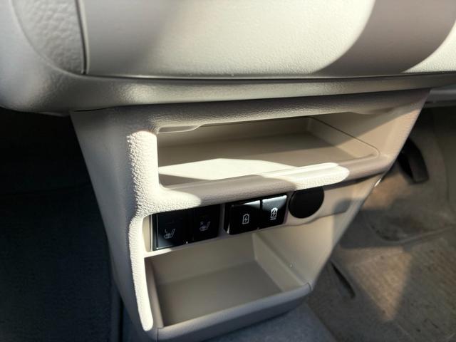Suzuki Alto Lapin L — Фотографии автомобиля 24