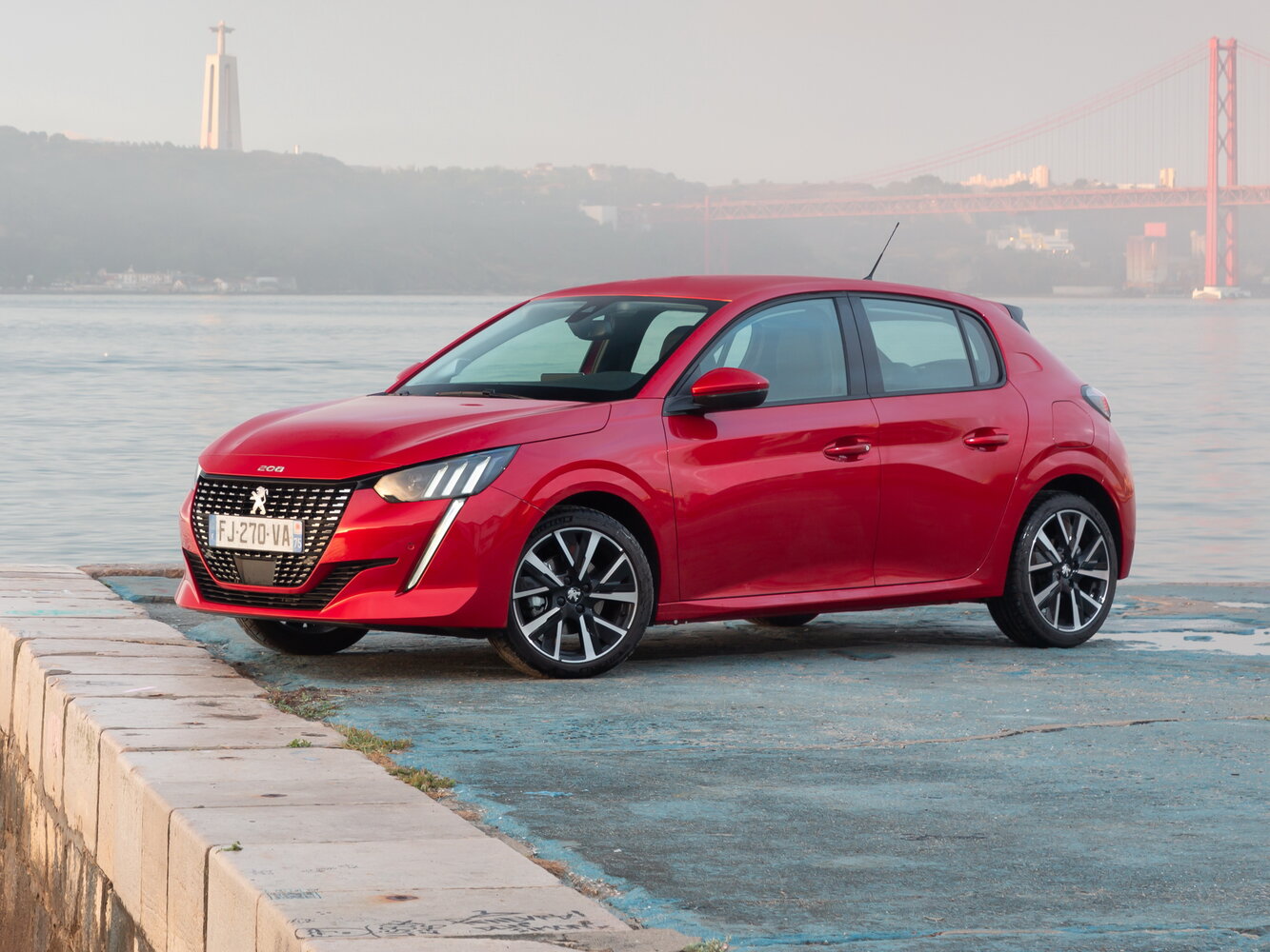 Peugeot 208 GT — Фотографии комплектации 1