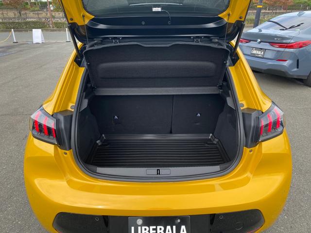Peugeot 208 GT — Фотографии автомобиля 18