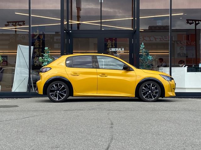 Peugeot 208 GT — Фотографии автомобиля 23