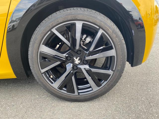 Peugeot 208 GT — Фотографии автомобиля 30
