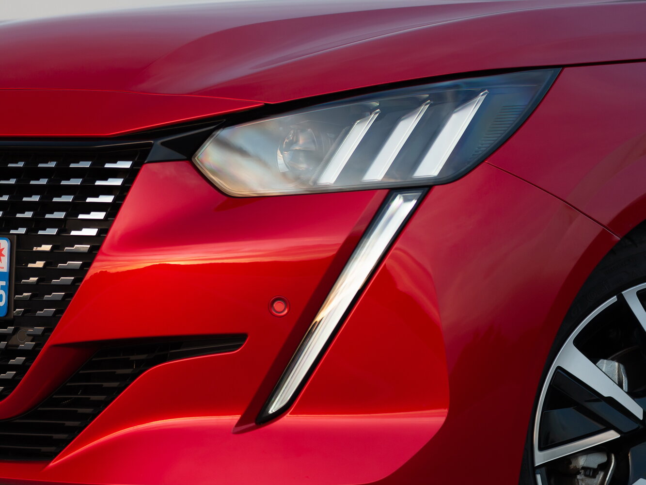 Peugeot 208 — Фотографии комплектации 16