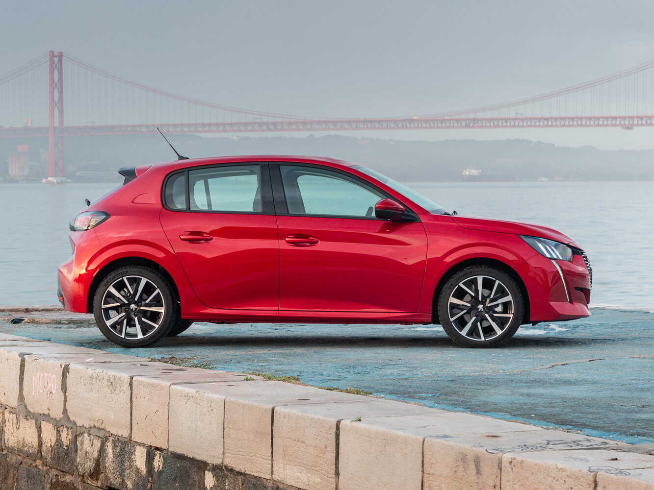 Peugeot 208 — Фотографии комплектации 3