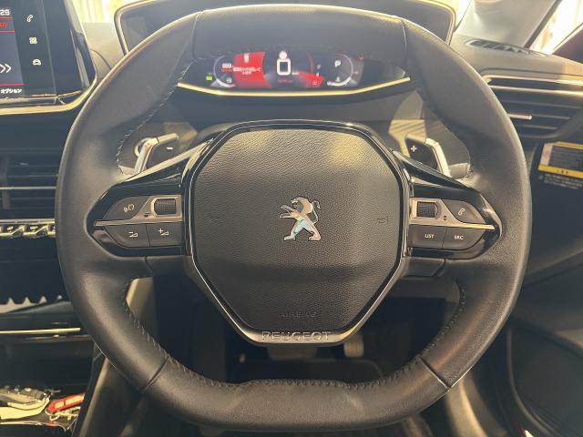 Peugeot 208 — Фотографии автомобиля 15