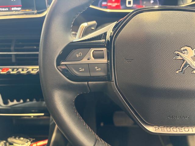 Peugeot 208 — Фотографии автомобиля 18