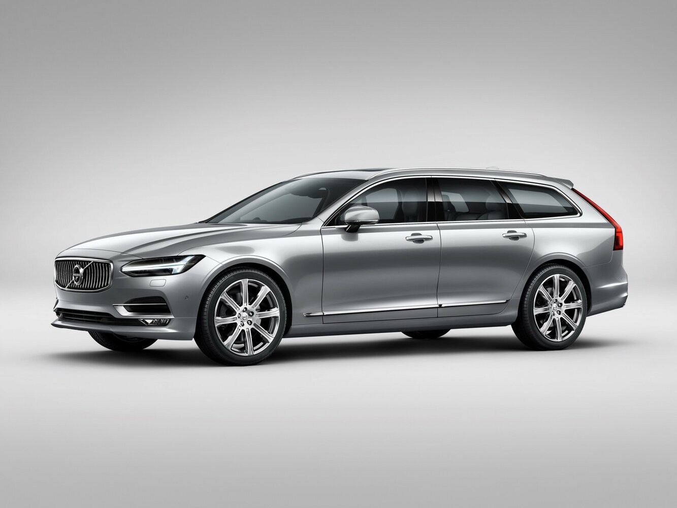 Volvo V90 D4 — Фотографии комплектации 1