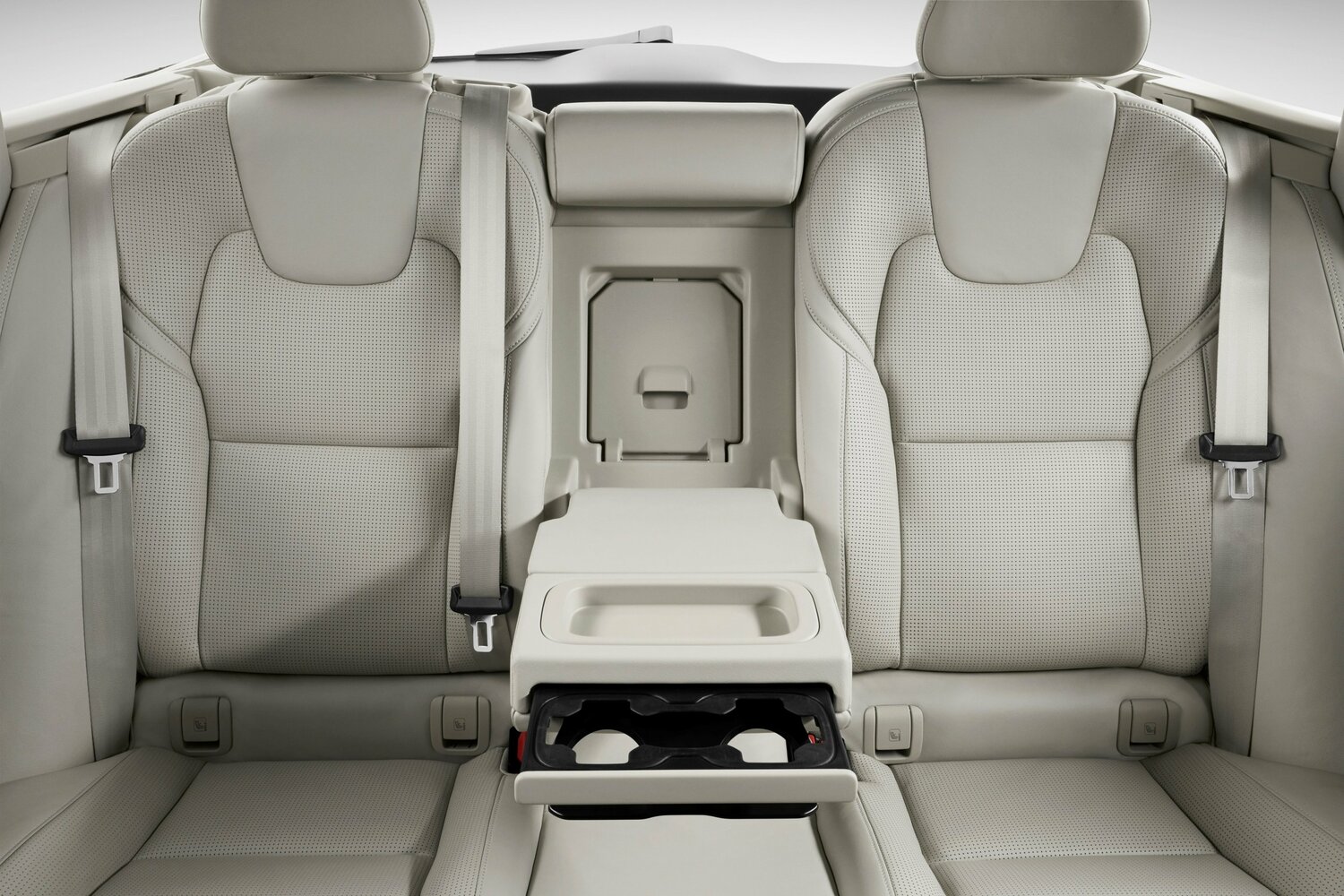 Volvo V90 D4 — Фотографии комплектации 14