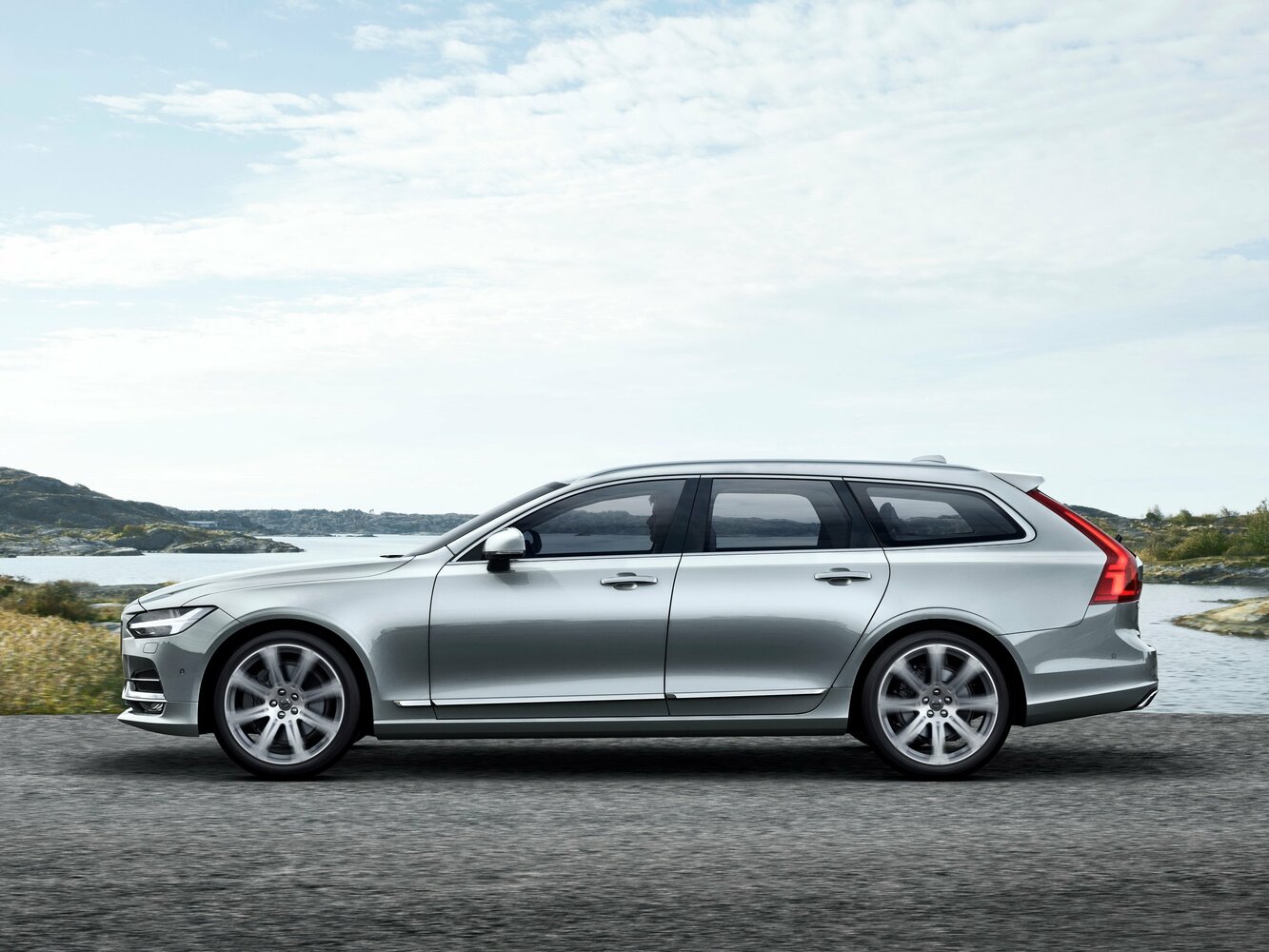 Volvo V90 D4 — Фотографии комплектации 3