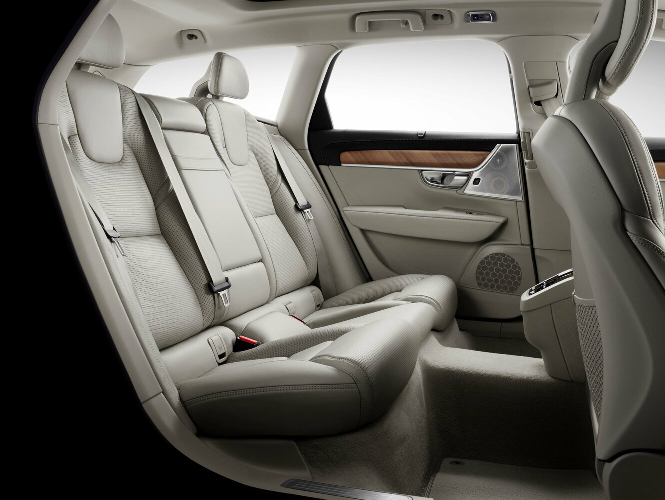 Volvo V90 D4 — Фотографии комплектации 6