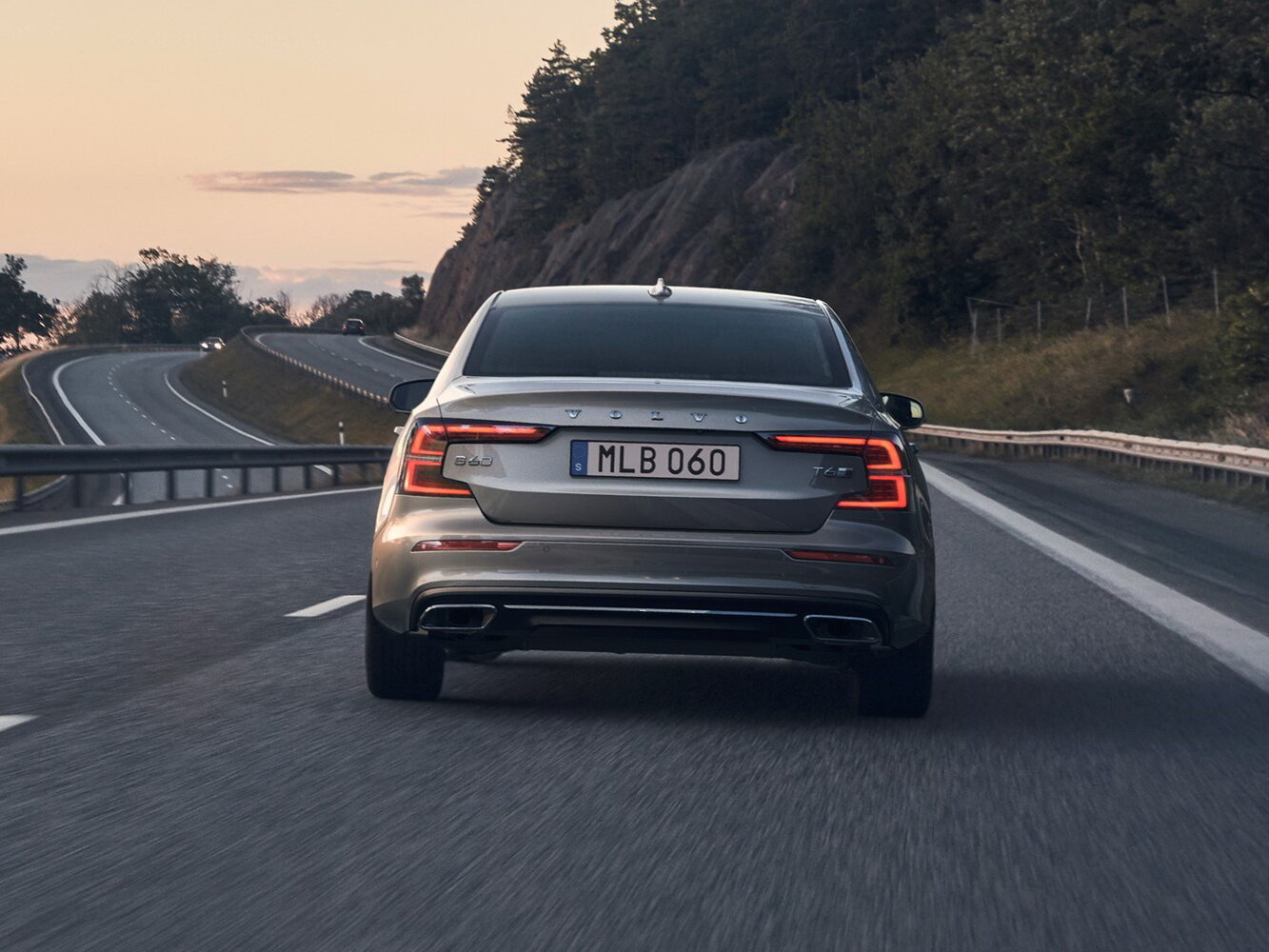 Volvo S60 T6 AWD — Фотографии комплектации 4