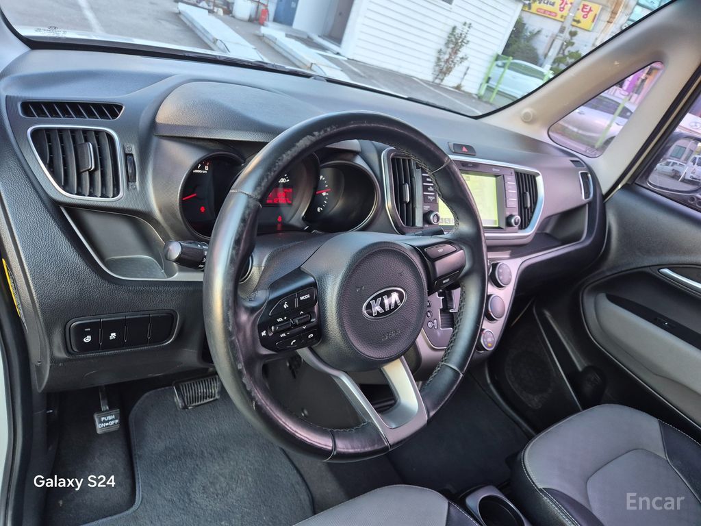 Kia Ray Luxury — Фотографии автомобиля 12