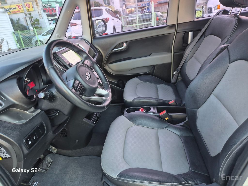 Kia Ray Luxury — Фотографии автомобиля 13