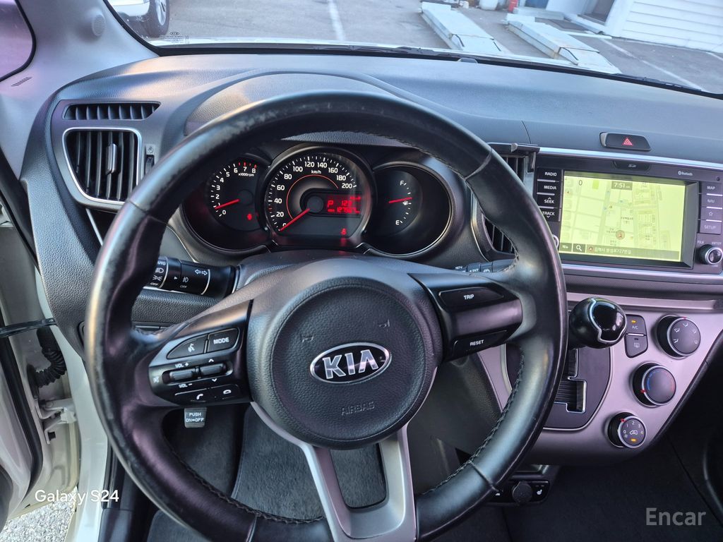 Kia Ray Luxury — Фотографии автомобиля 14