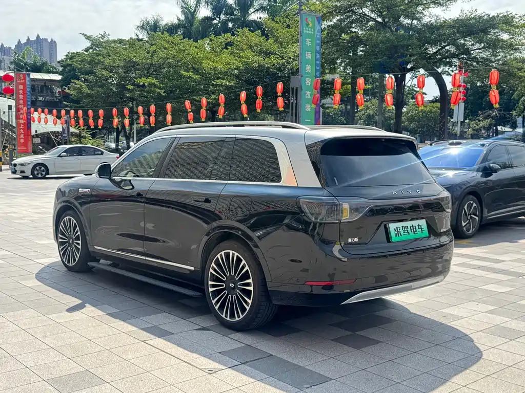 Aito M9 2024 Ultra 52kWh 6 мест — Фотографии автомобиля 4