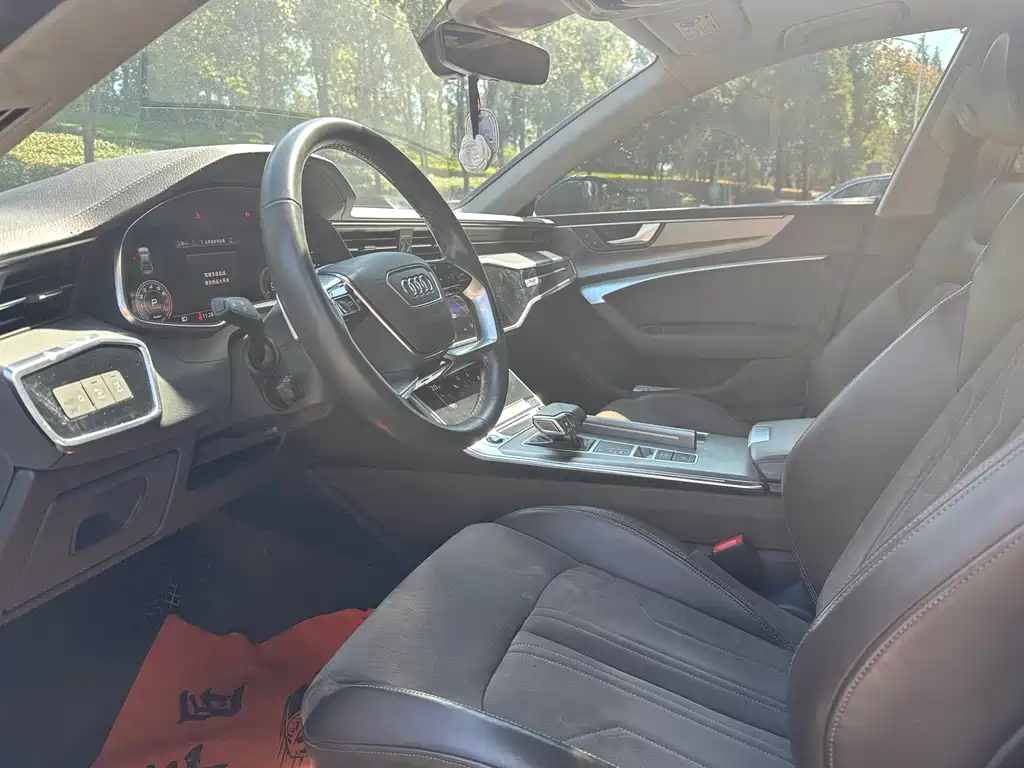 Audi A7L 2024 45TFSI S-line — Фотографии автомобиля 6