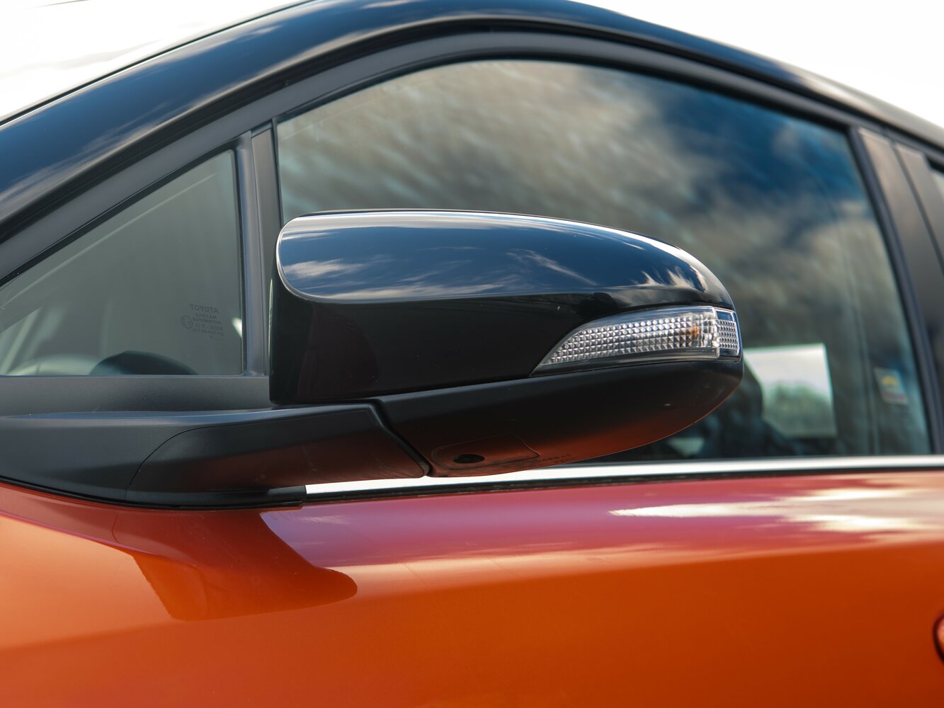Toyota C-HR 2020 2.0L Lead — Фотографии комплектации 19