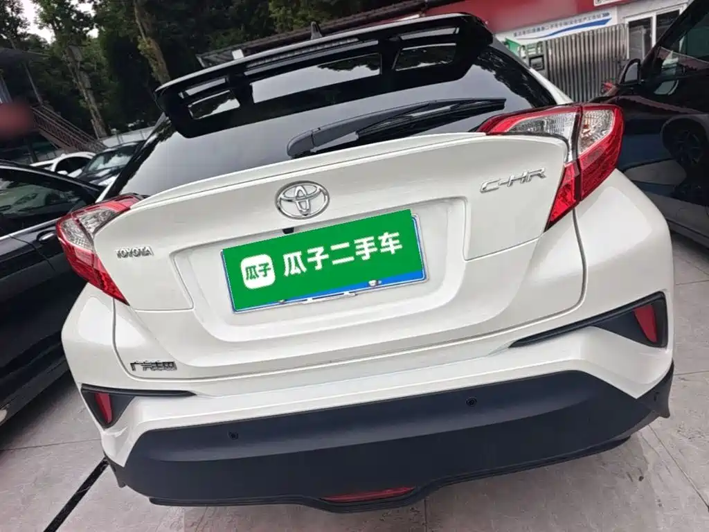 Toyota C-HR 2020 2.0L Lead — Фотографии автомобиля 6