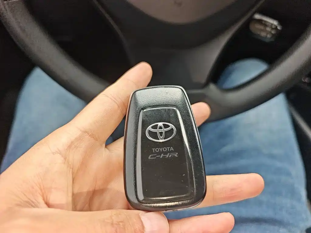 Toyota C-HR 2020 2.0L Lead — Фотографии автомобиля 9