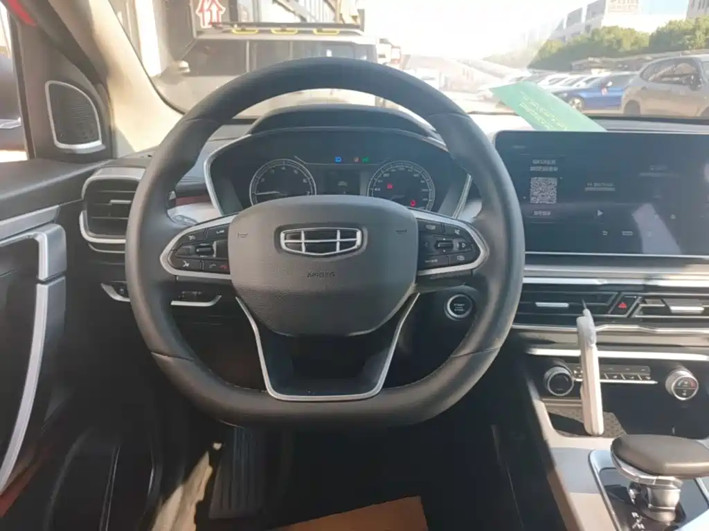 Geely Binyue 2021 1.4T DCT — Фотографии автомобиля 11