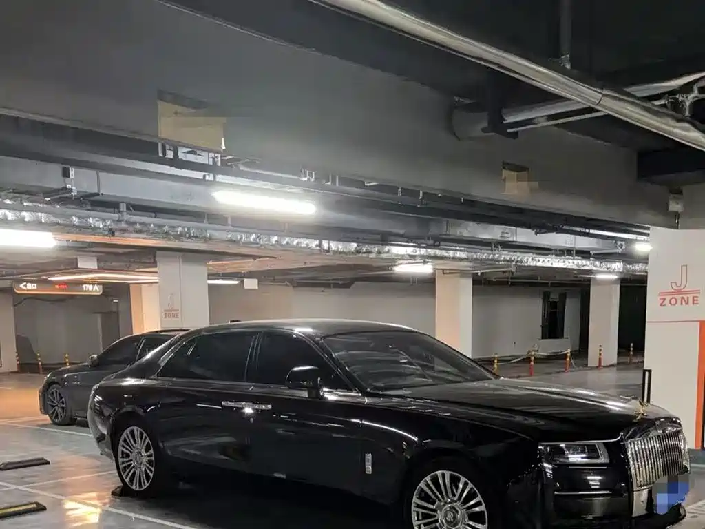 Rolls-Royce Ghost 2021 6.7T — Фотографии автомобиля 2