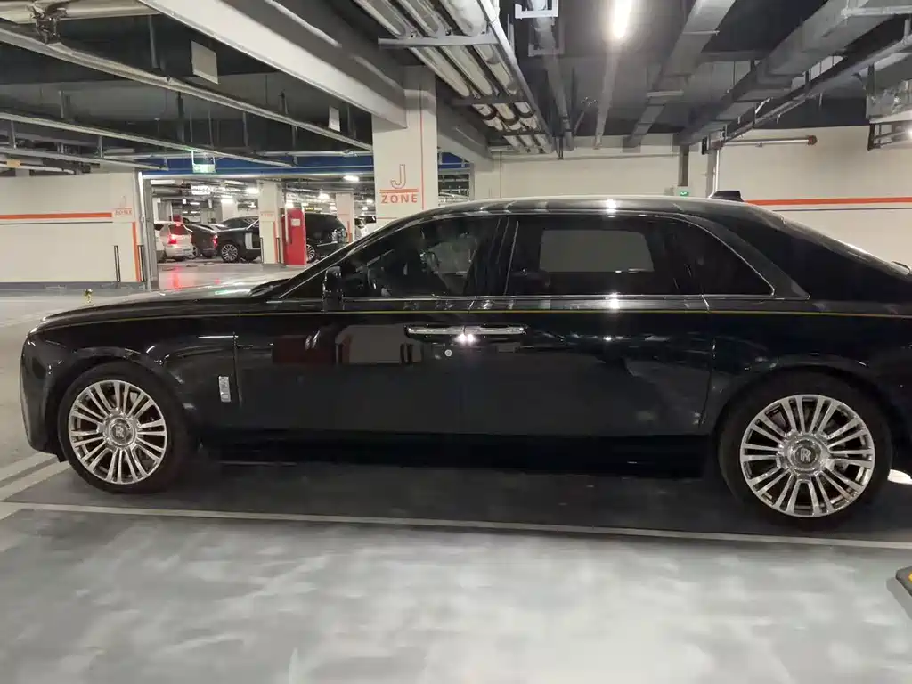 Rolls-Royce Ghost 2021 6.7T — Фотографии автомобиля 3
