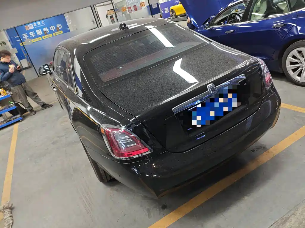 Rolls-Royce Ghost 2021 6.7T — Фотографии автомобиля 9