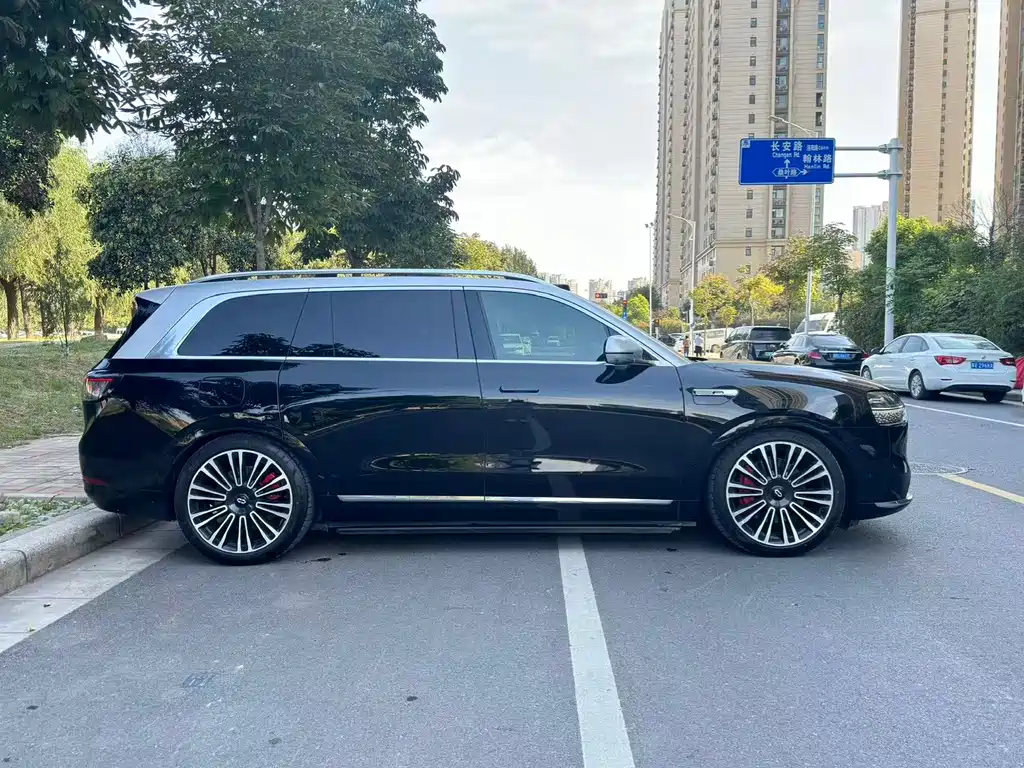 Aito M9 2024 Ultra 42kWh 6 мест — Фотографии автомобиля 7