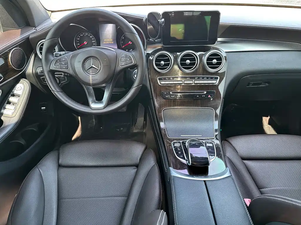 Mercedes-Benz GLC 2016 GLC 260 4MATIC — Фотографии автомобиля 8