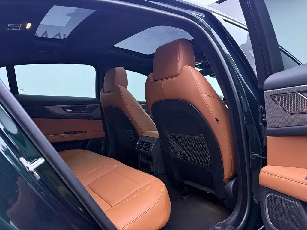 Jaguar XEL 2024 2.0T 250PS R-DYNAMIC S Sport — Фотографии автомобиля 10