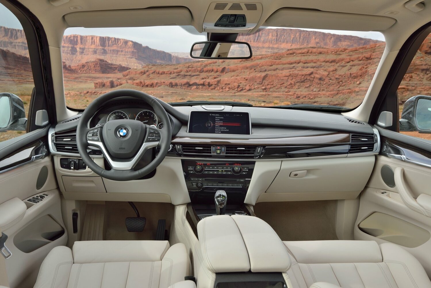 BMW X5 2017 xDrive28i — Фотографии комплектации 10