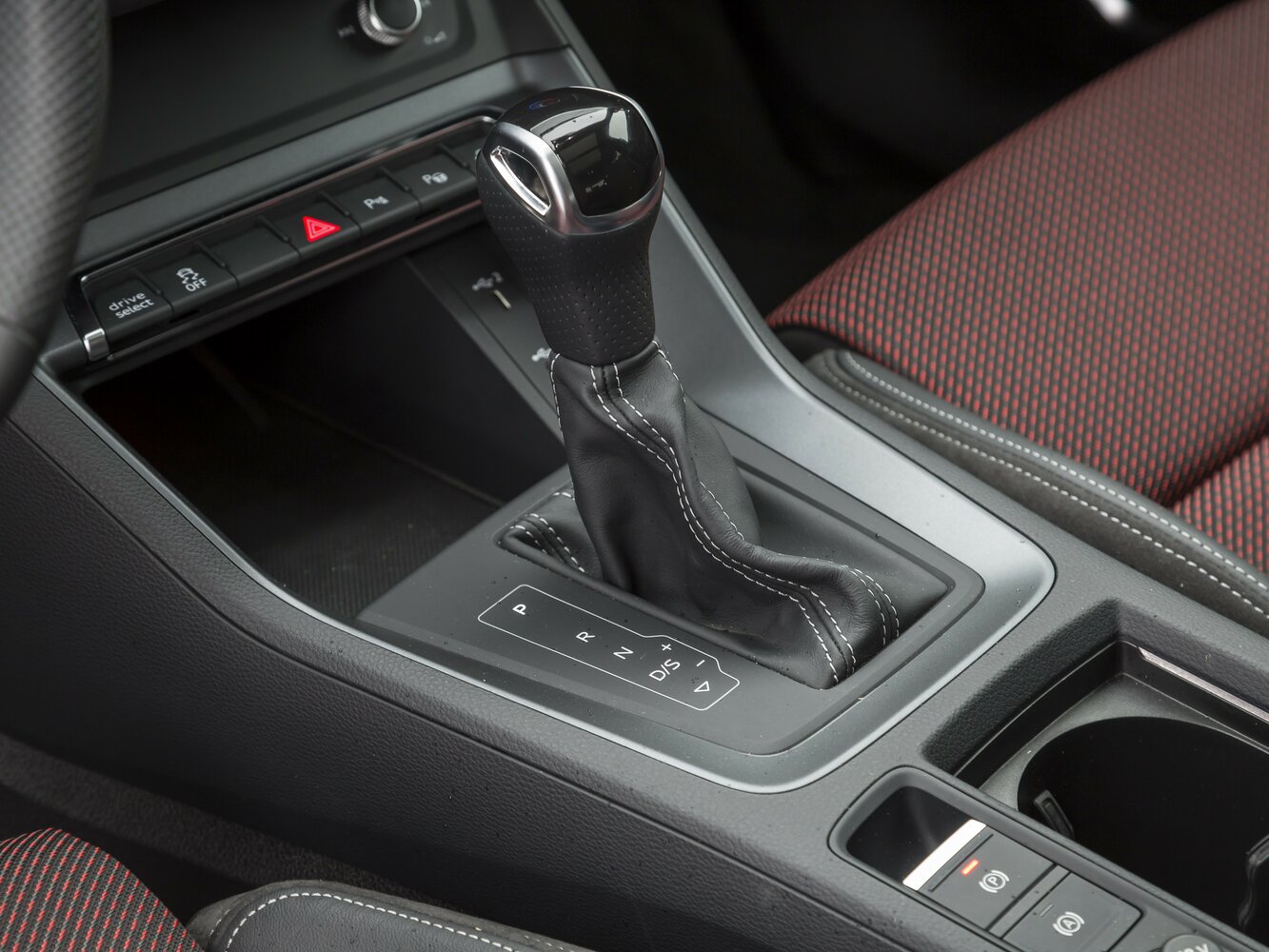 Audi Q3 2022 35 TFSI Fashion — Фотографии комплектации 24