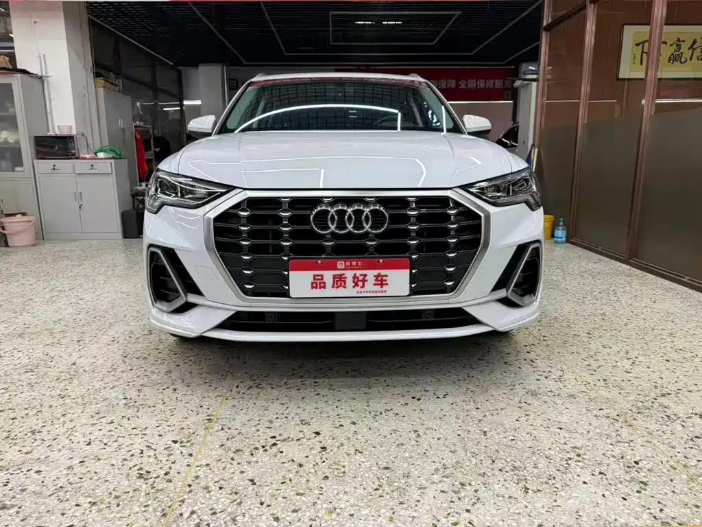 Audi Q3 2022 35 TFSI Fashion — Фотографии автомобиля 2