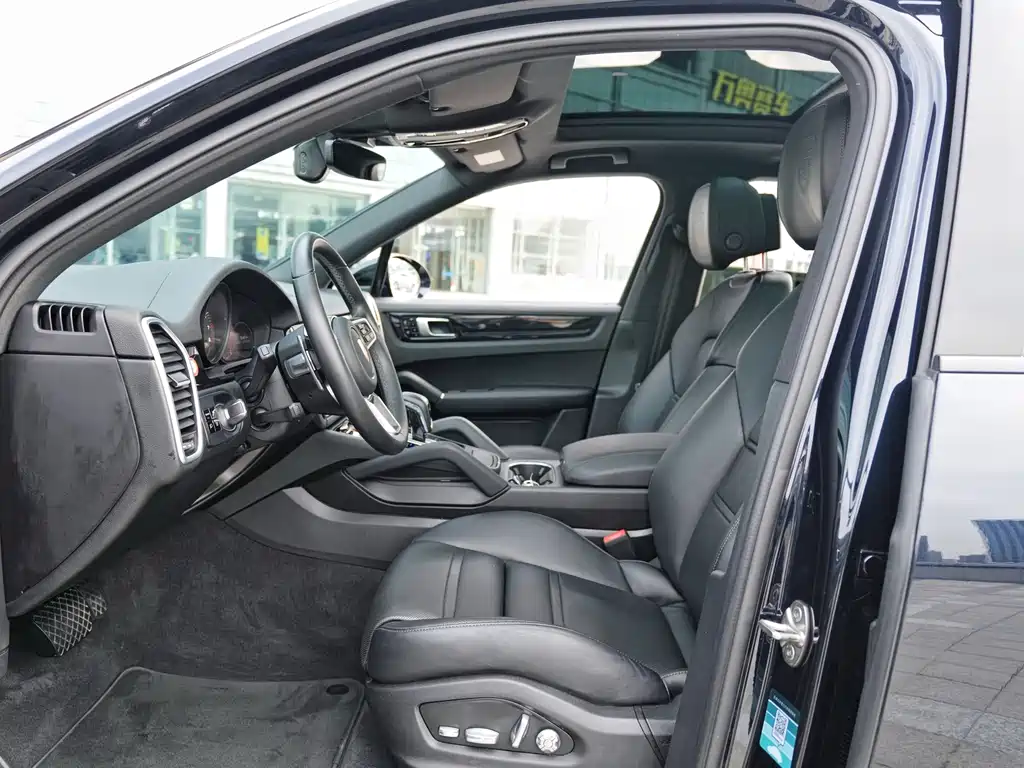 Porsche Cayenne 2019 Cayenne 3.0T — Фотографии автомобиля 8