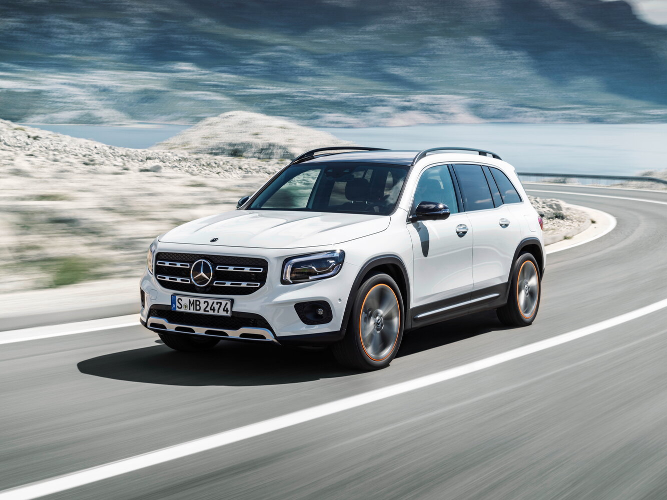 Mercedes-Benz GLB 2020 GLB 200 Fashion — Фотографии комплектации 1