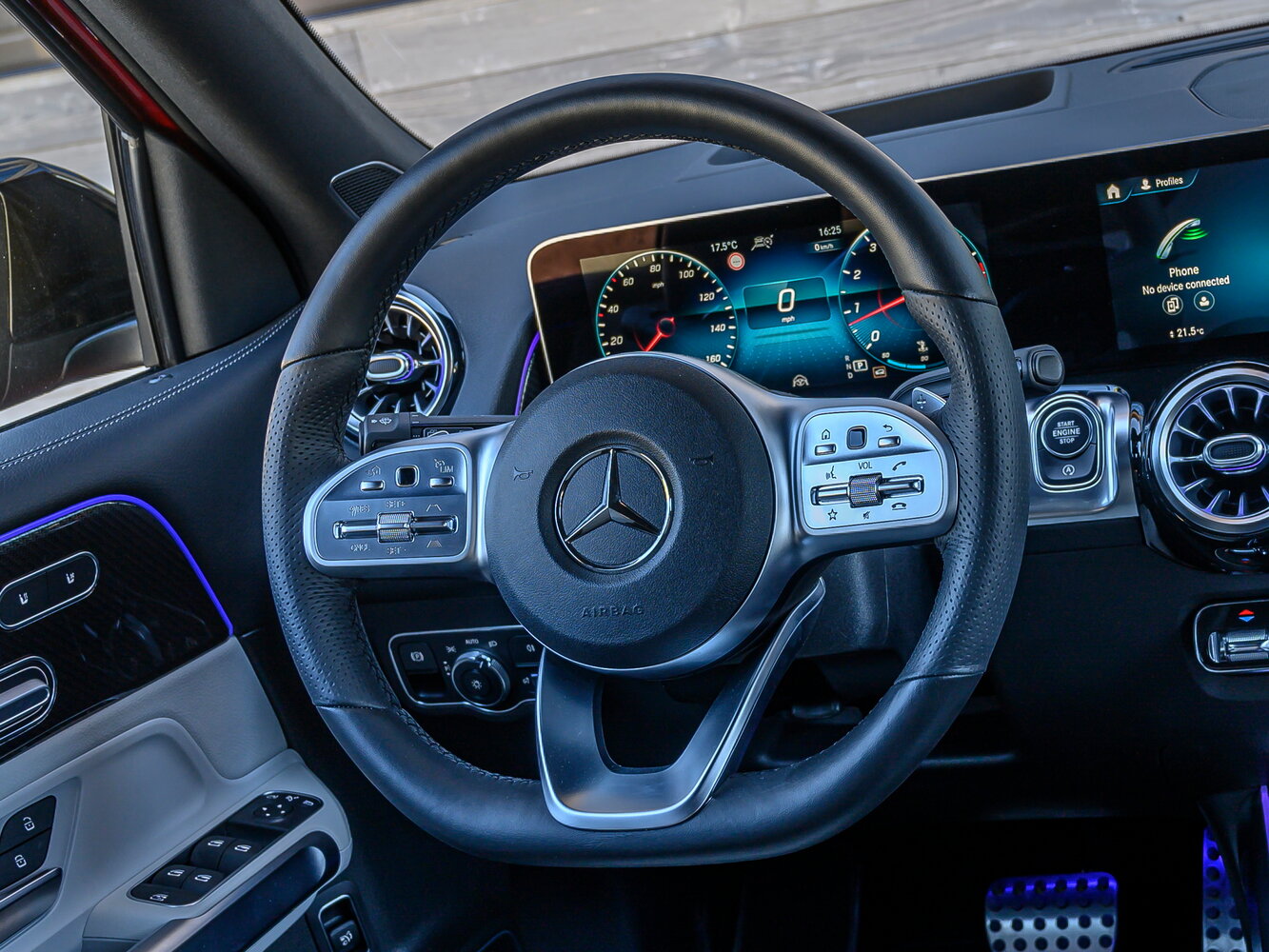 Mercedes-Benz GLB 2020 GLB 200 Fashion — Фотографии комплектации 12