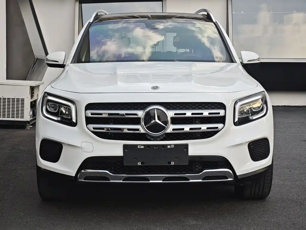 Mercedes-Benz GLB 2020 GLB 200 Fashion — Фотографии автомобиля 2