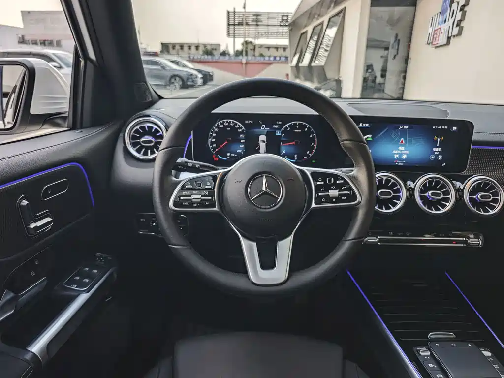 Mercedes-Benz GLB 2020 GLB 200 Fashion — Фотографии автомобиля 14