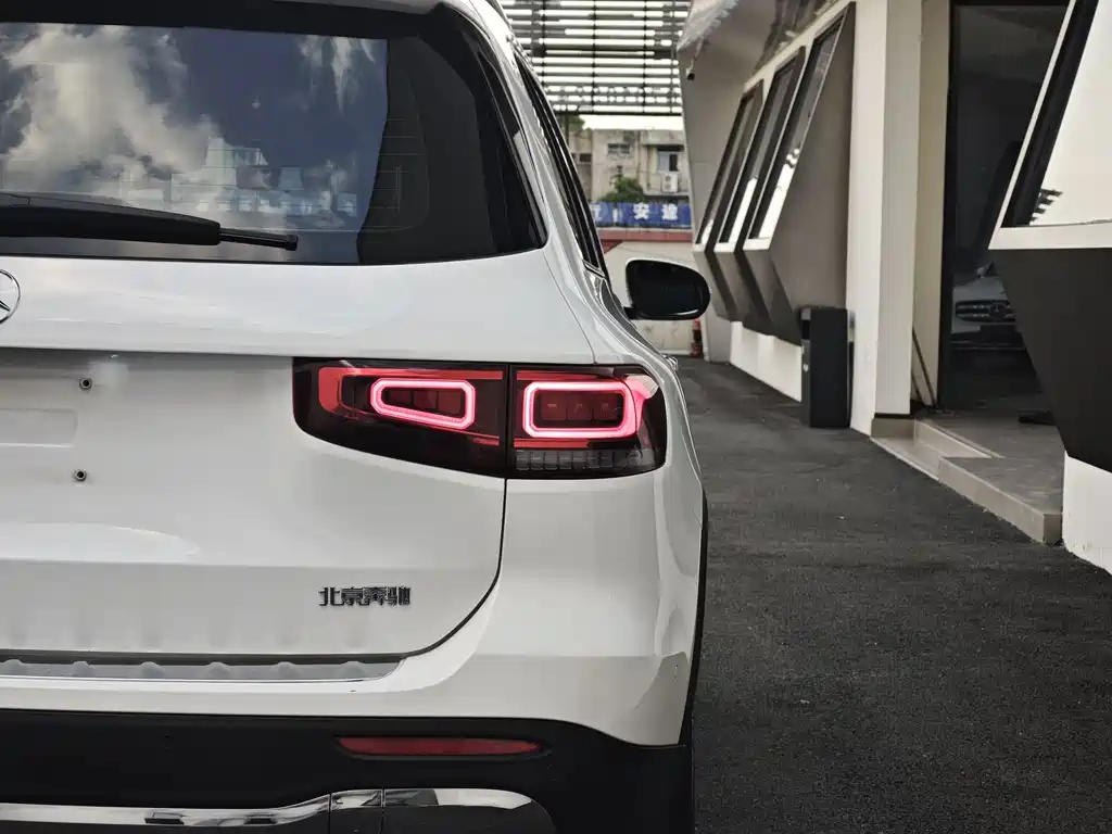 Mercedes-Benz GLB 2020 GLB 200 Fashion — Фотографии автомобиля 6