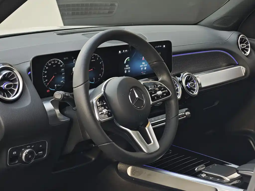Mercedes-Benz GLB 2020 GLB 200 Fashion — Фотографии автомобиля 8