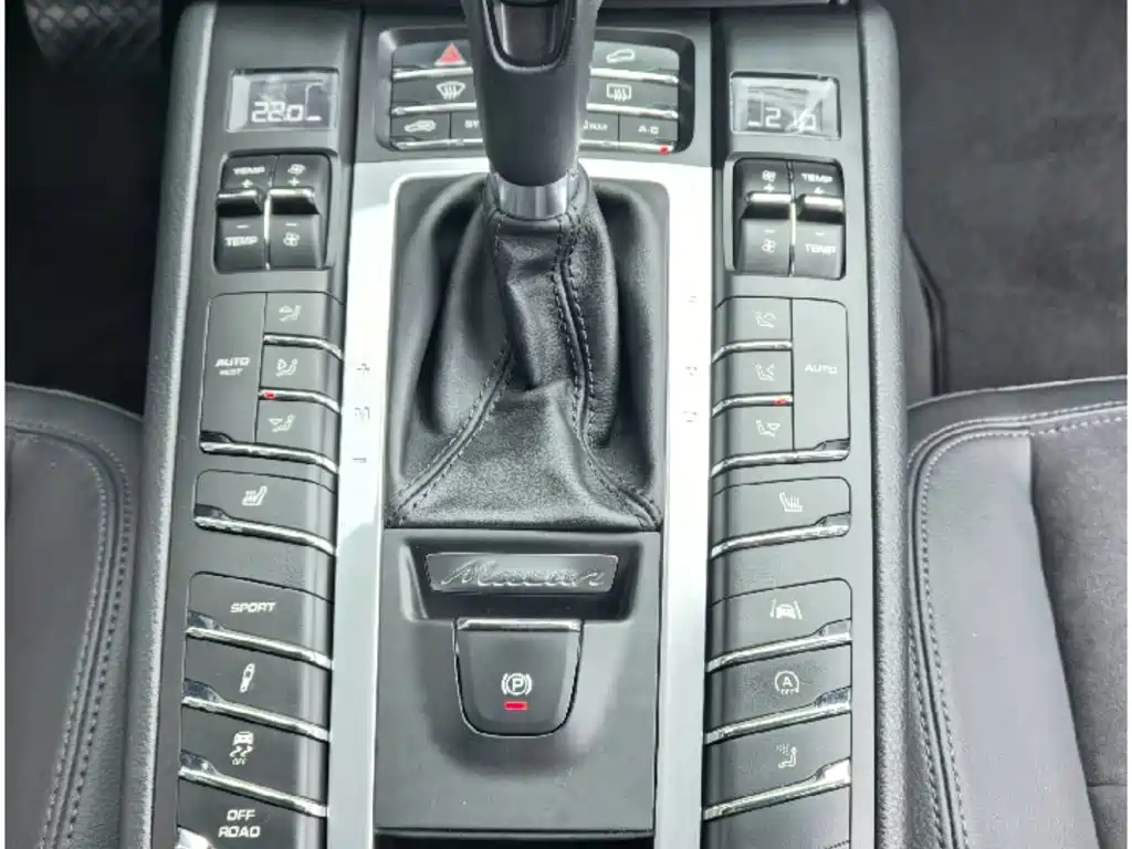 Porsche Macan 2018 Macan 2.0T — Фотографии автомобиля 6
