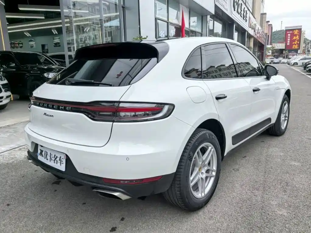 Porsche Macan 2018 Macan 2.0T — Фотографии автомобиля 7