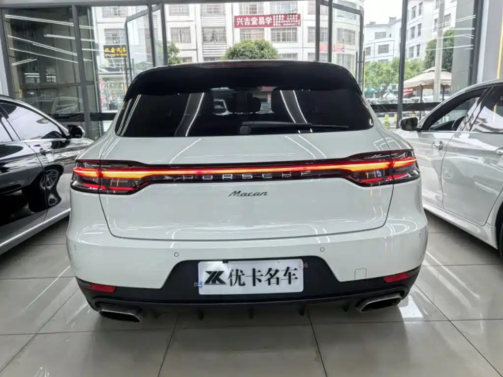 Porsche Macan 2018 Macan 2.0T — Фотографии автомобиля 8
