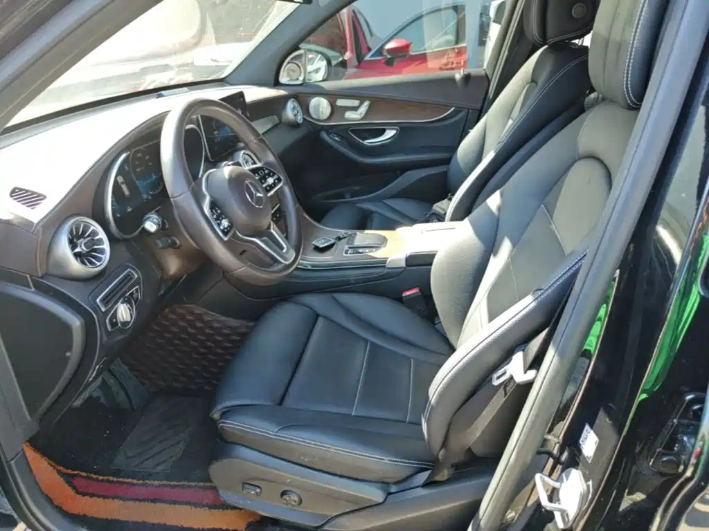 Mercedes-Benz GLC 2020 GLC 300 L 4MATIC Luxury — Фотографии автомобиля 15