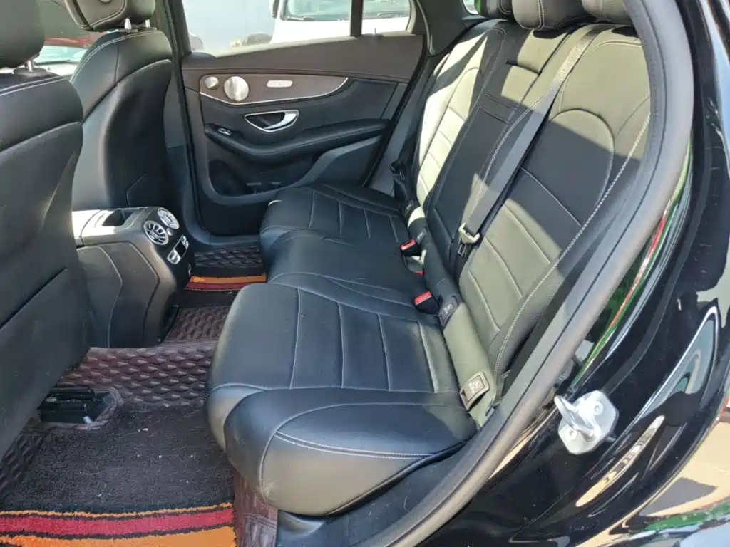 Mercedes-Benz GLC 2020 GLC 300 L 4MATIC Luxury — Фотографии автомобиля 17