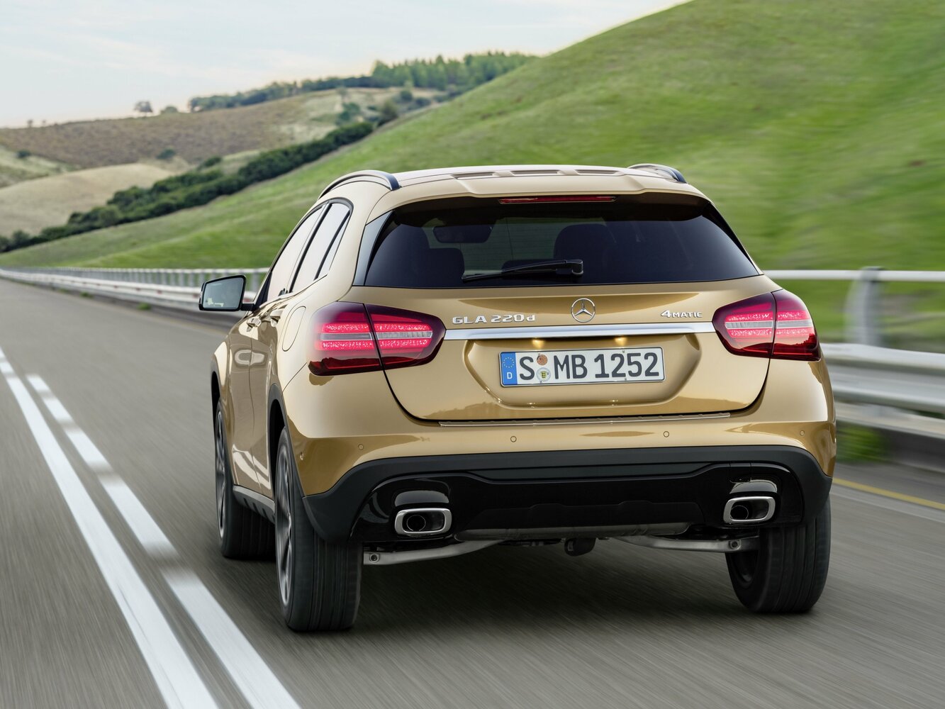 Mercedes-Benz GLA 2019 GLA 200 — Фотографии комплектации 4