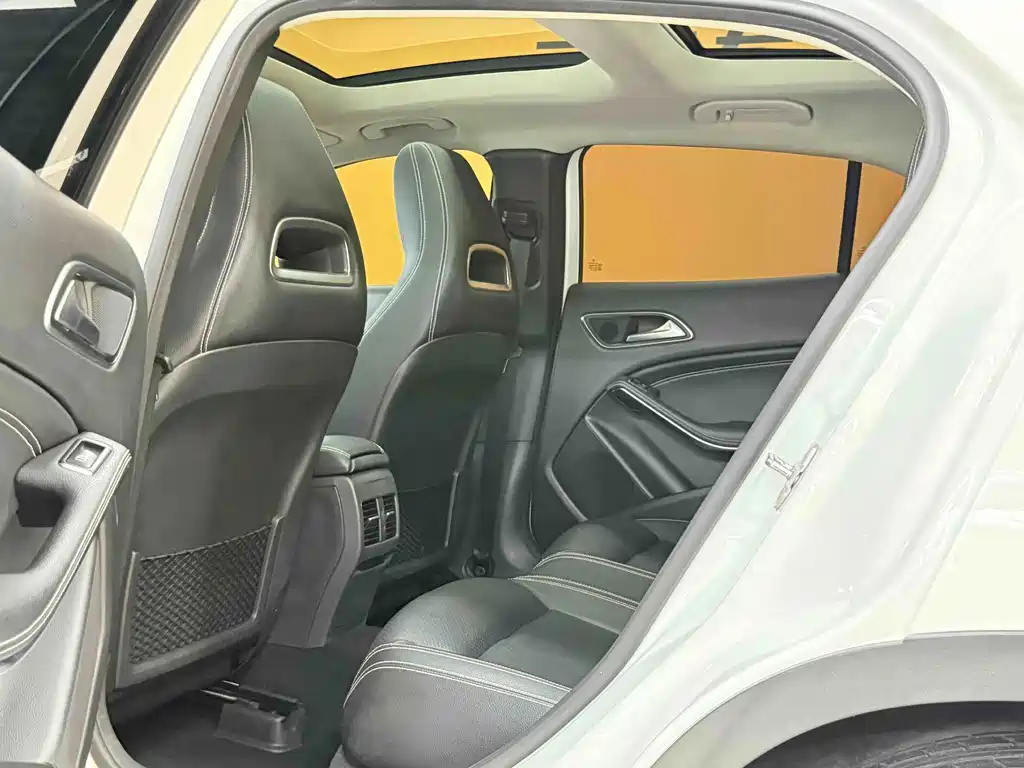 Mercedes-Benz GLA 2019 GLA 200 — Фотографии автомобиля 7
