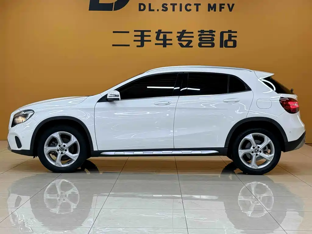 Mercedes-Benz GLA 2019 GLA 200 — Фотографии автомобиля 9