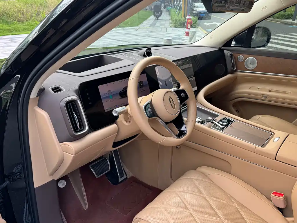 Aito M9 2025 Ultra 52kWh 6 мест (192 ） — Фотографии автомобиля 10